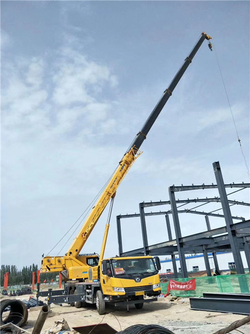 宁波市超高层建筑钢结构吊装案例